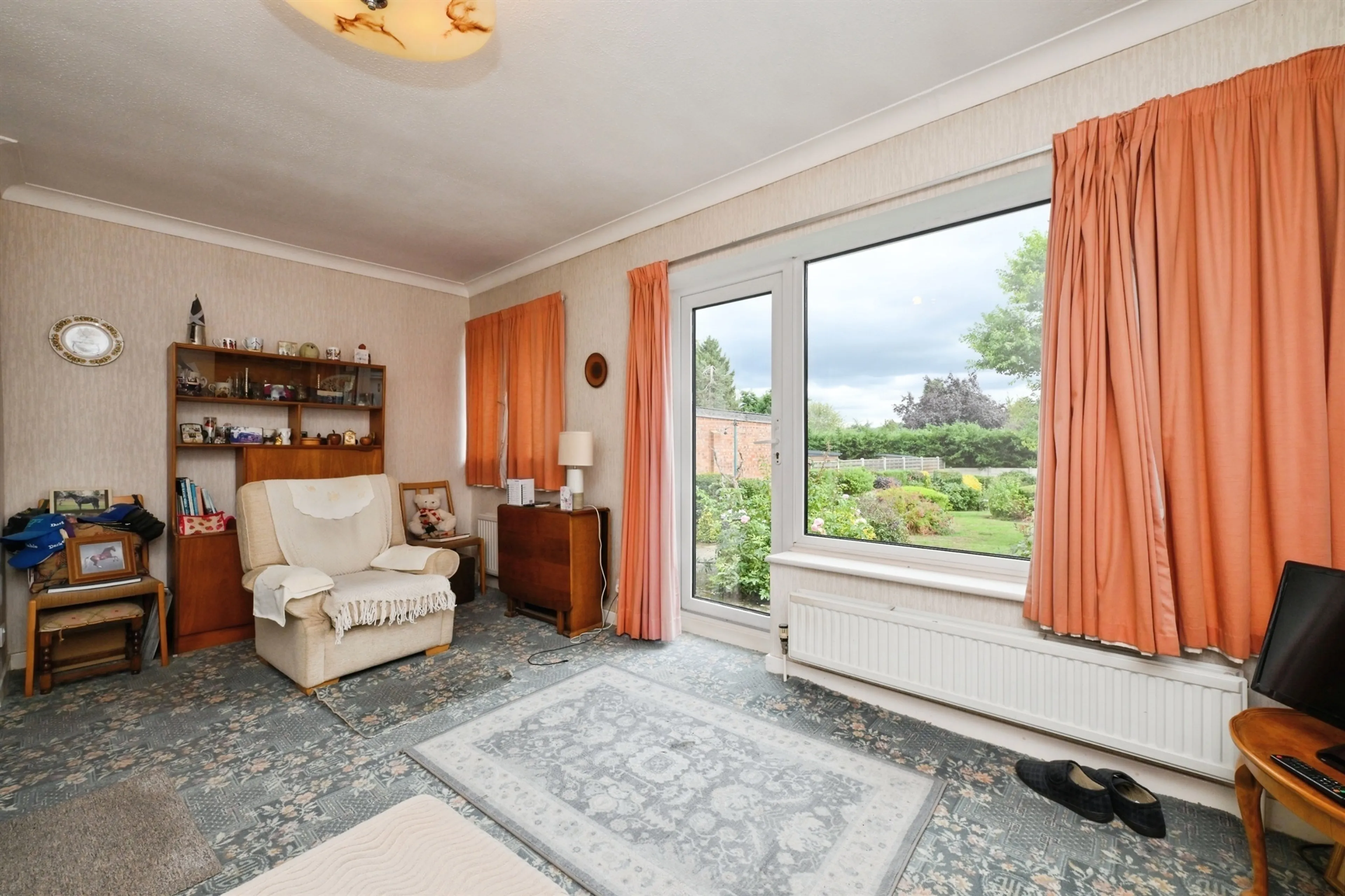Property at Roselands Avenue, Hoddesdon