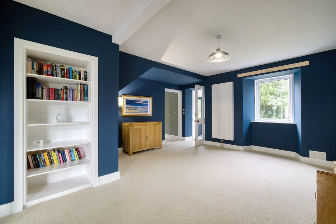 https://mr0.homeflow-assets.co.uk/files/photo/image/48391/2728/_x_/003A6638_HDR-76.jpg