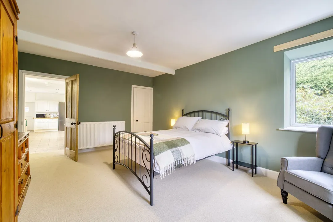 https://mr0.homeflow-assets.co.uk/files/photo/image/48391/2731/_x_/003A6663_HDR-83.jpg