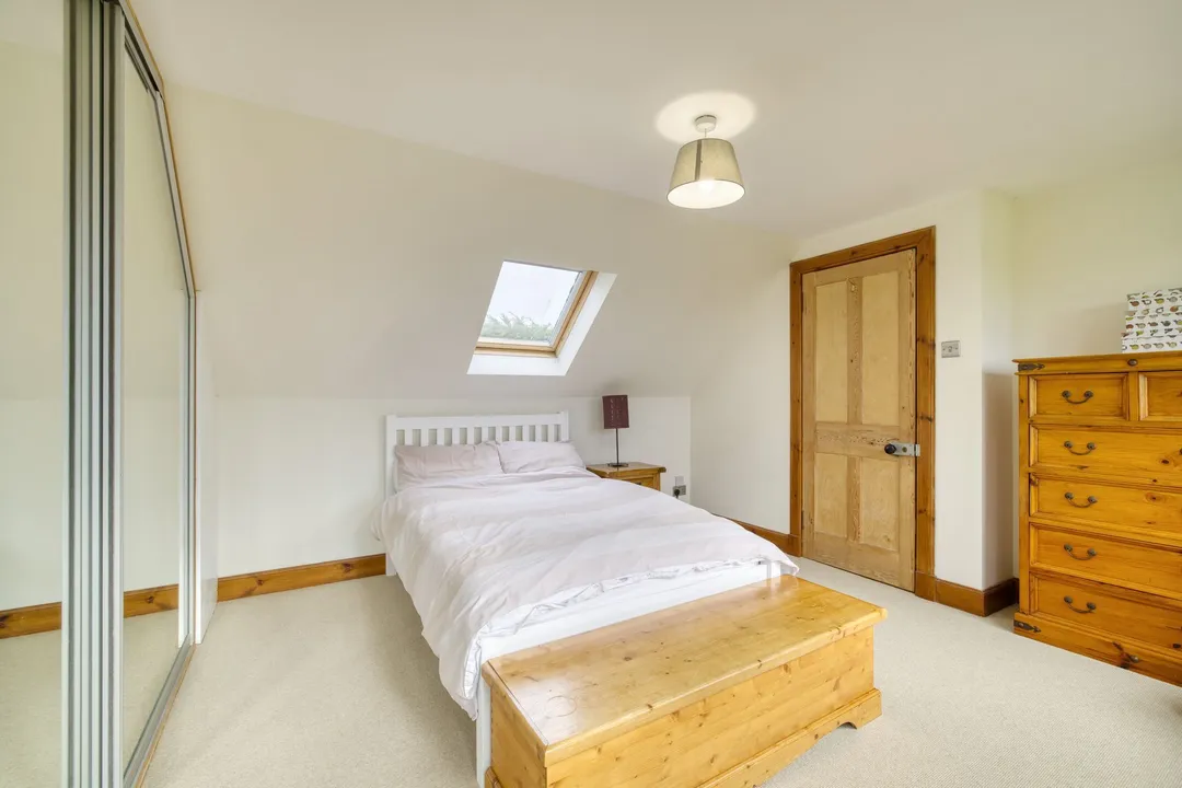 https://mr0.homeflow-assets.co.uk/files/photo/image/48391/2760/_x_/003A6773_HDR-103.jpg