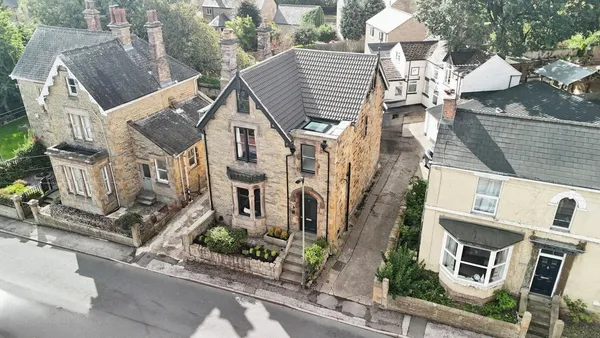 Station Road, Eckington, Sheffield, D...