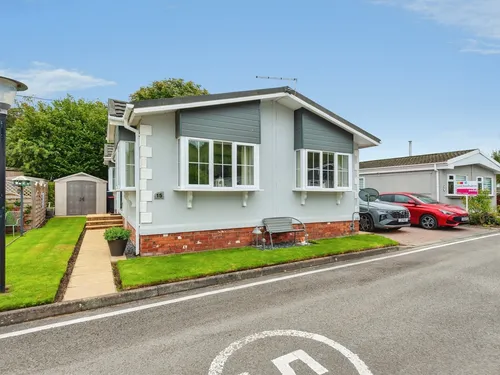 Delamere Road, Norley, Frodshamphoto