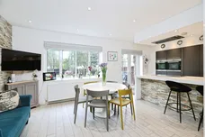 Dukes Wood Drive, Gerrards Cross, SL9 photo 3