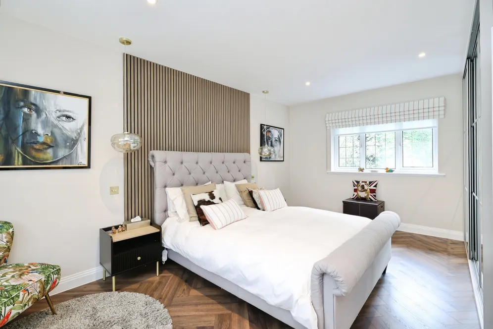 Dukes Wood Drive, Gerrards Cross, SL9 photo 15