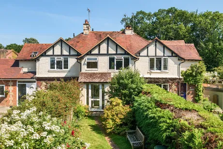 Portsmouth Road, Liphook, GU30