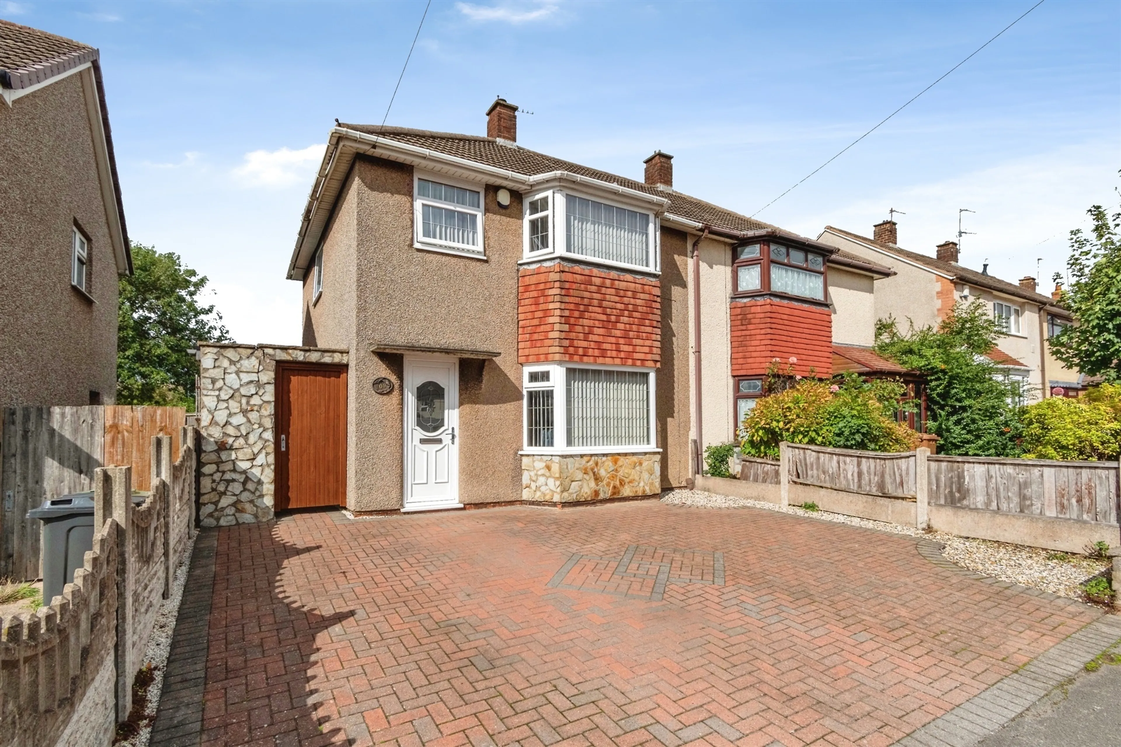 Property photo 0