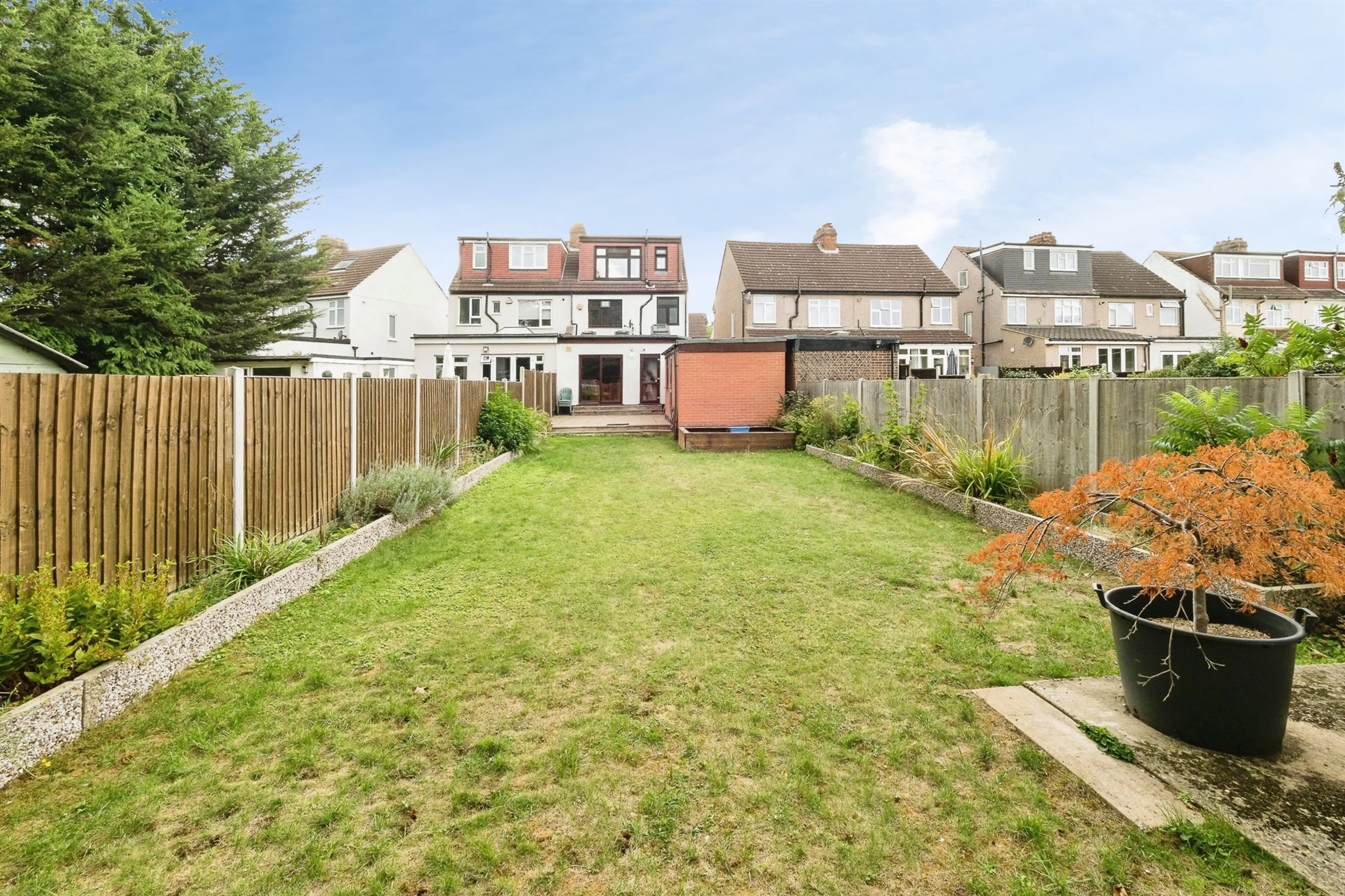 Property at Cambridge Avenue, Romford