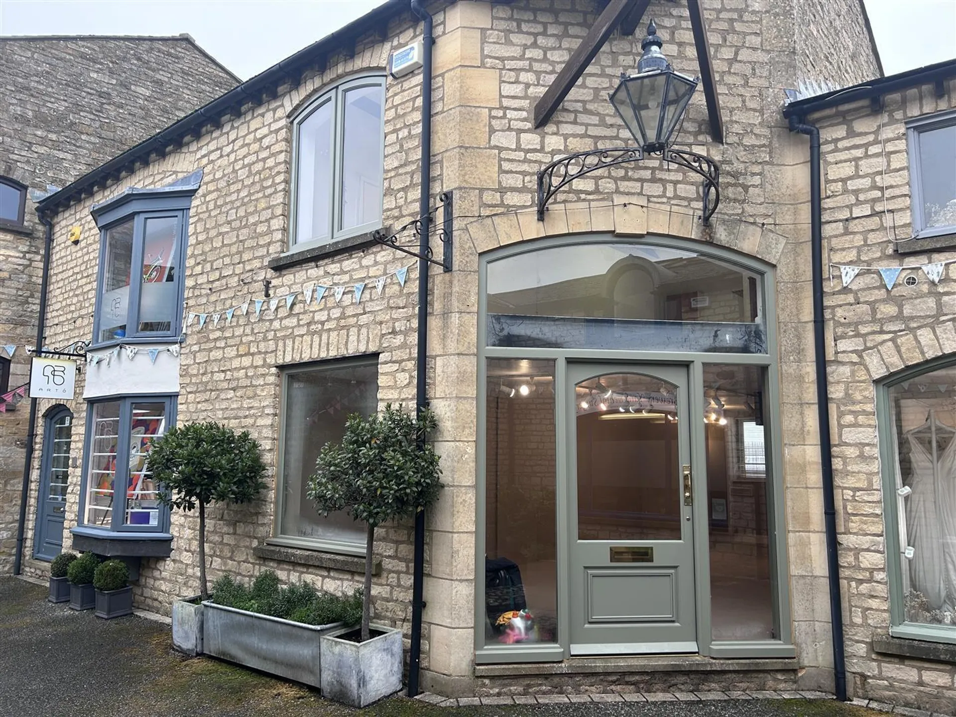 Property photo top 0