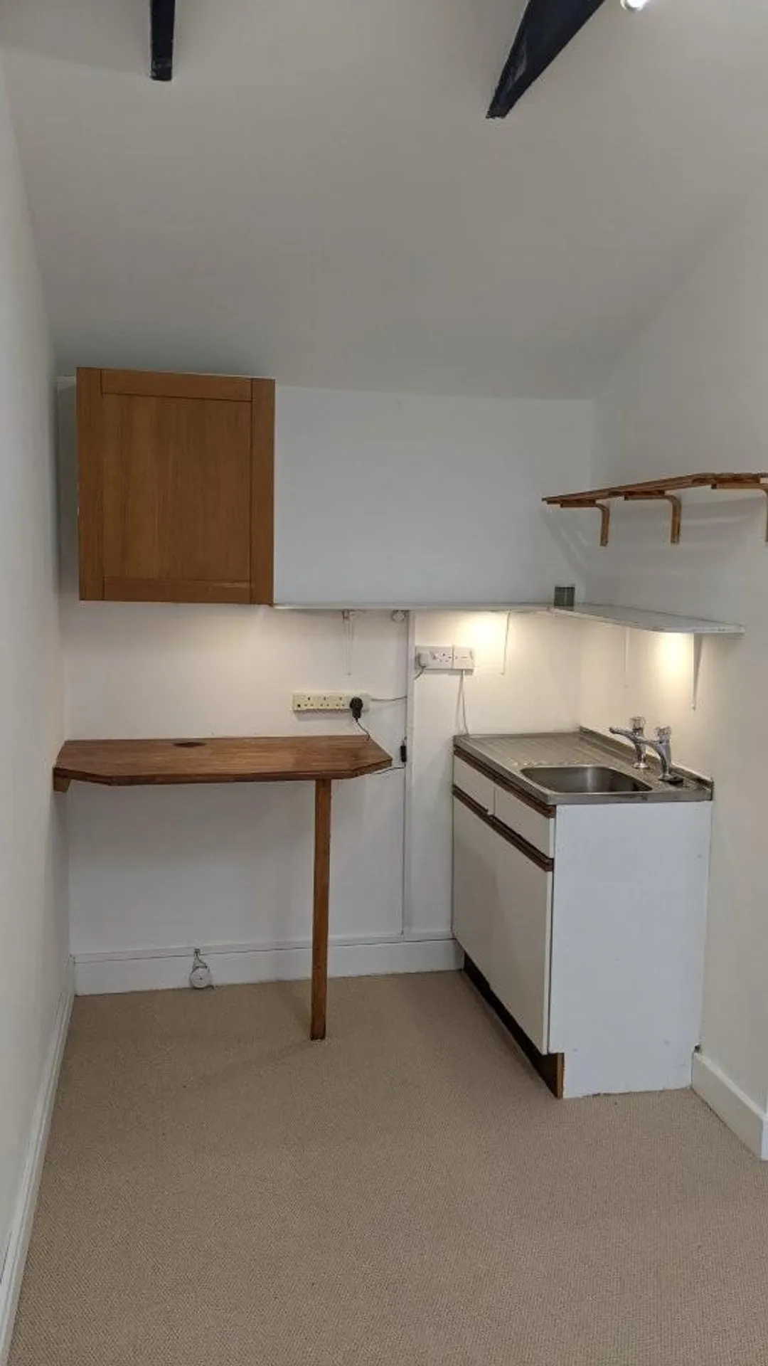 https://mr0.homeflow-assets.co.uk/files/photo/image/48394/7754/_x_/kVnqfCCCAkifPfLNrzE5wA.jpg