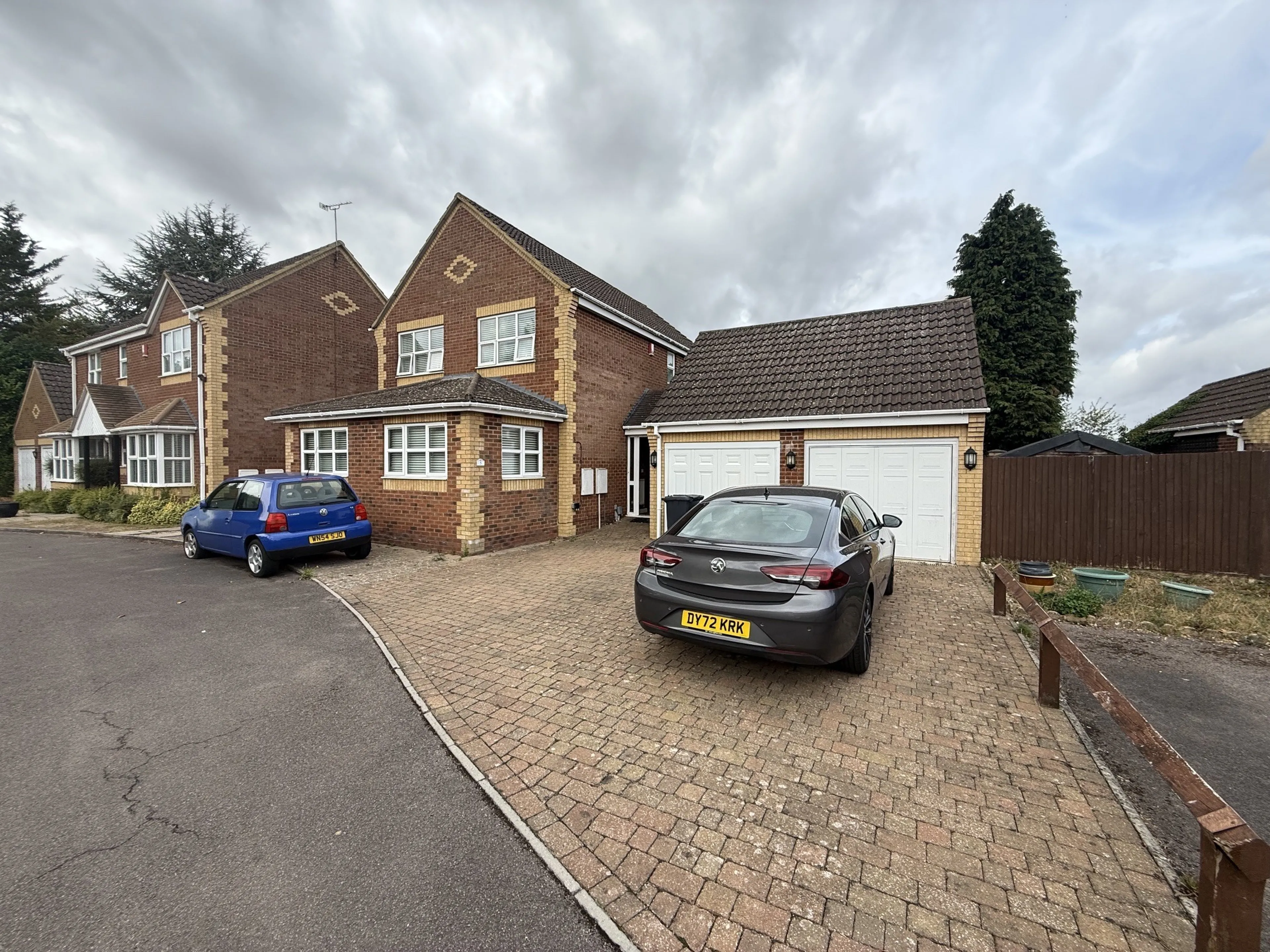 Property photo 0