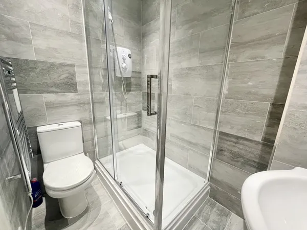 Abbeydale Road, Sheffield, S7 1FL