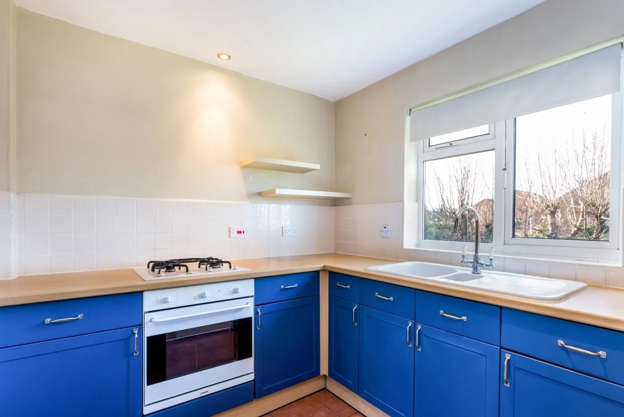 Prince Andrew Close Maidenhead SL6 photo 7