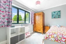 Littleheath Lane Cobham KT11 photo 17