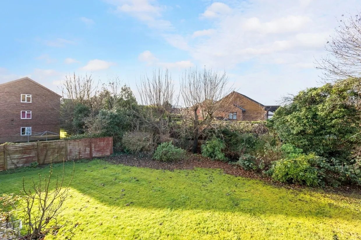 Prince Andrew Close Maidenhead SL6 photo 19
