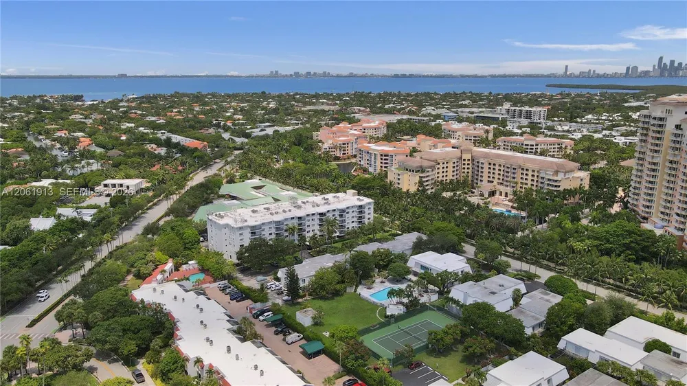 224 Seaview Dr, Key Biscayne, FL 33149