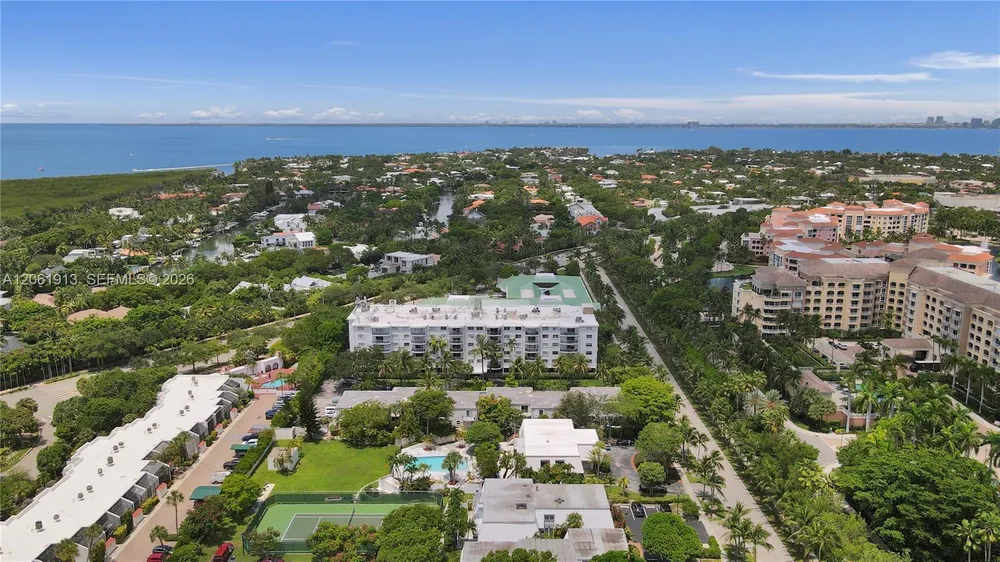 224 Seaview Dr, Key Biscayne, FL 33149