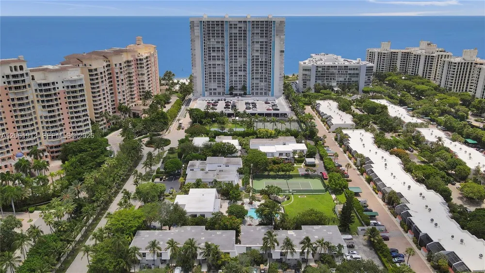 224 Seaview Dr, Key Biscayne, FL 33149