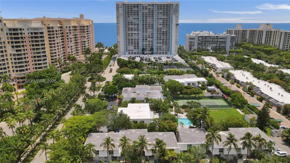 224 Seaview Dr, Key Biscayne, FL 33149