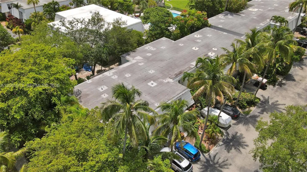 224 Seaview Dr, Key Biscayne, FL 33149