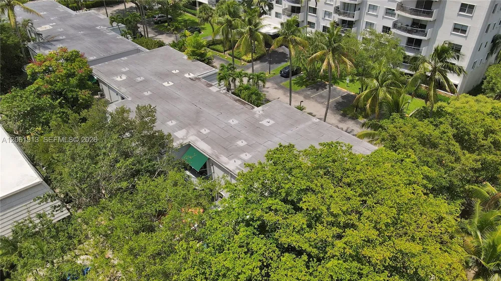 224 Seaview Dr, Key Biscayne, FL 33149