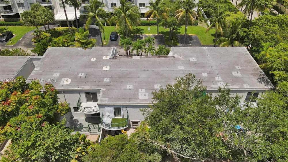 224 Seaview Dr, Key Biscayne, FL 33149