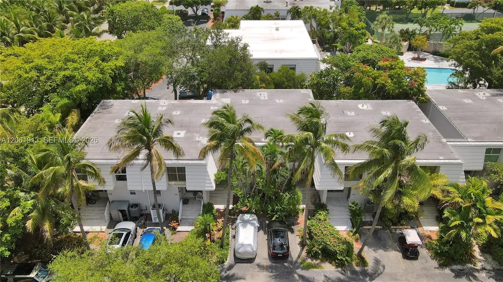224 Seaview Dr, Key Biscayne, FL 33149