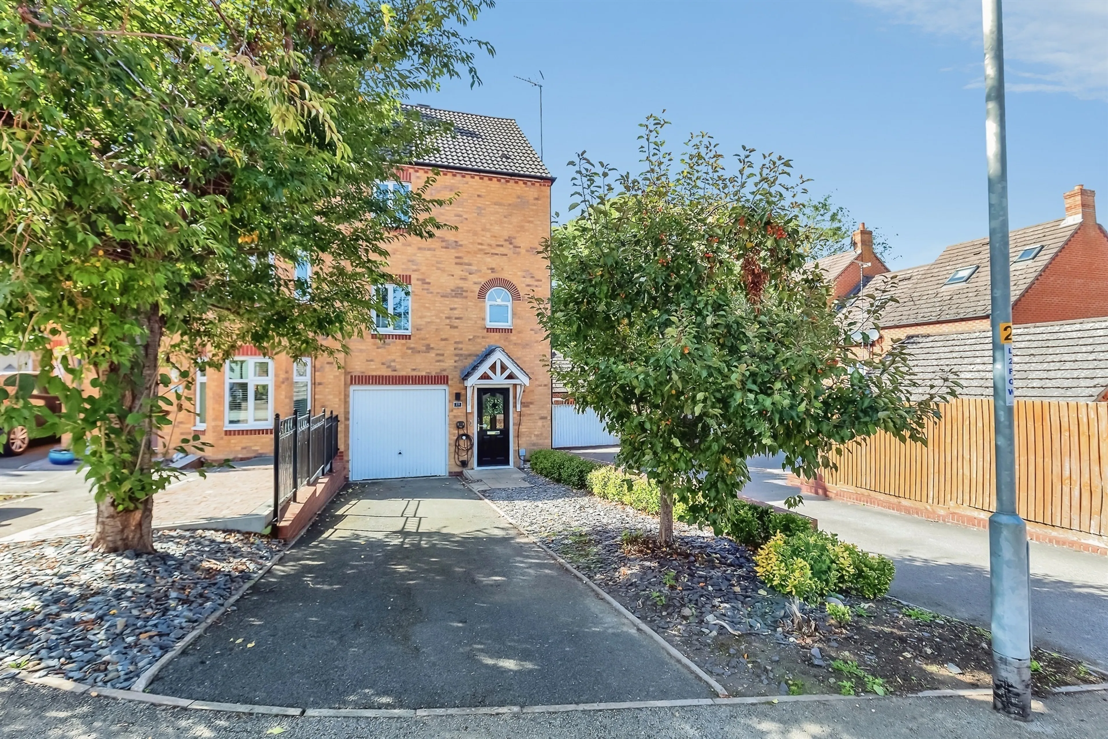Property at Whitney Close, Raunds, Wellingborough