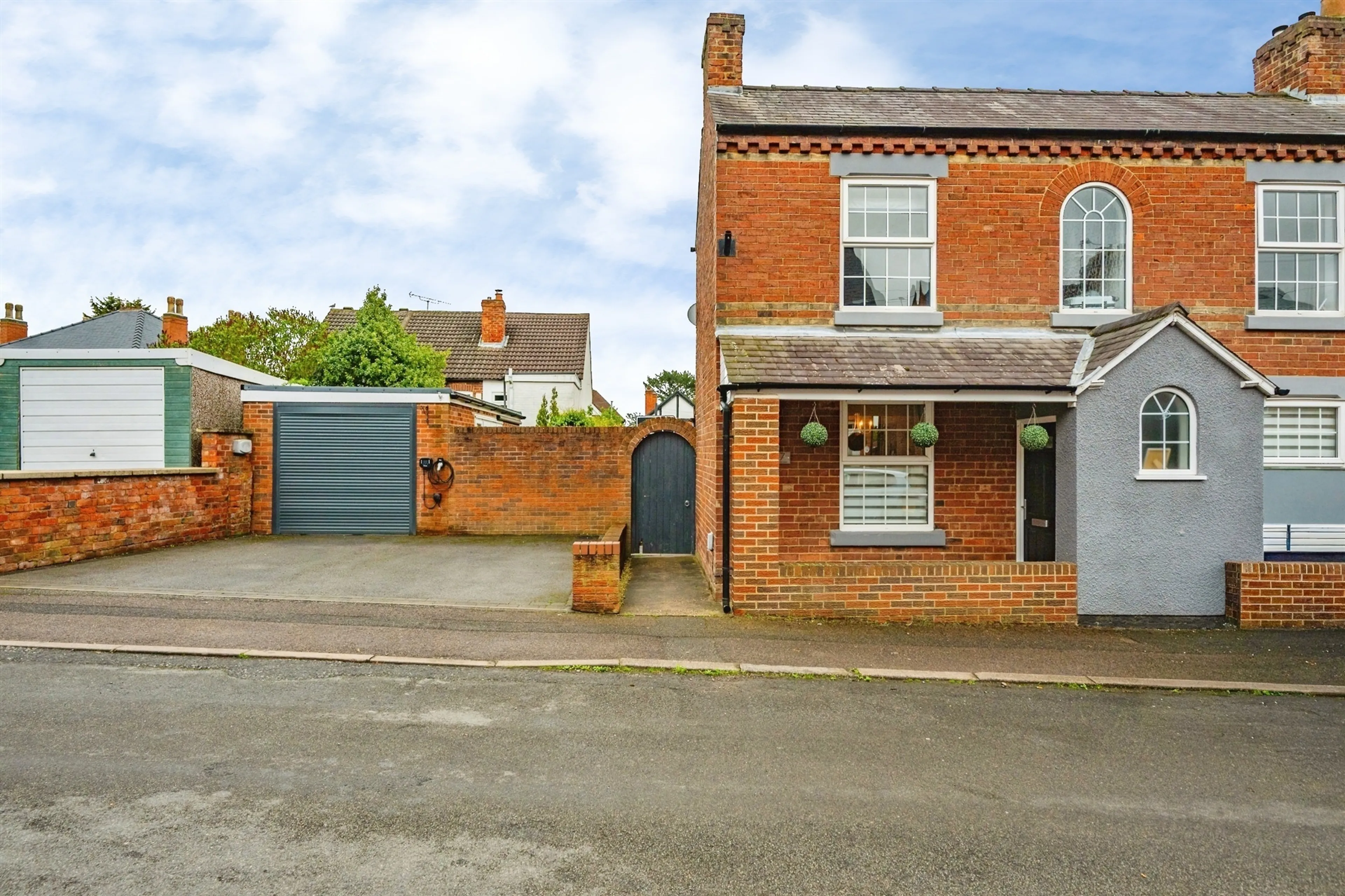 Property photo 0
