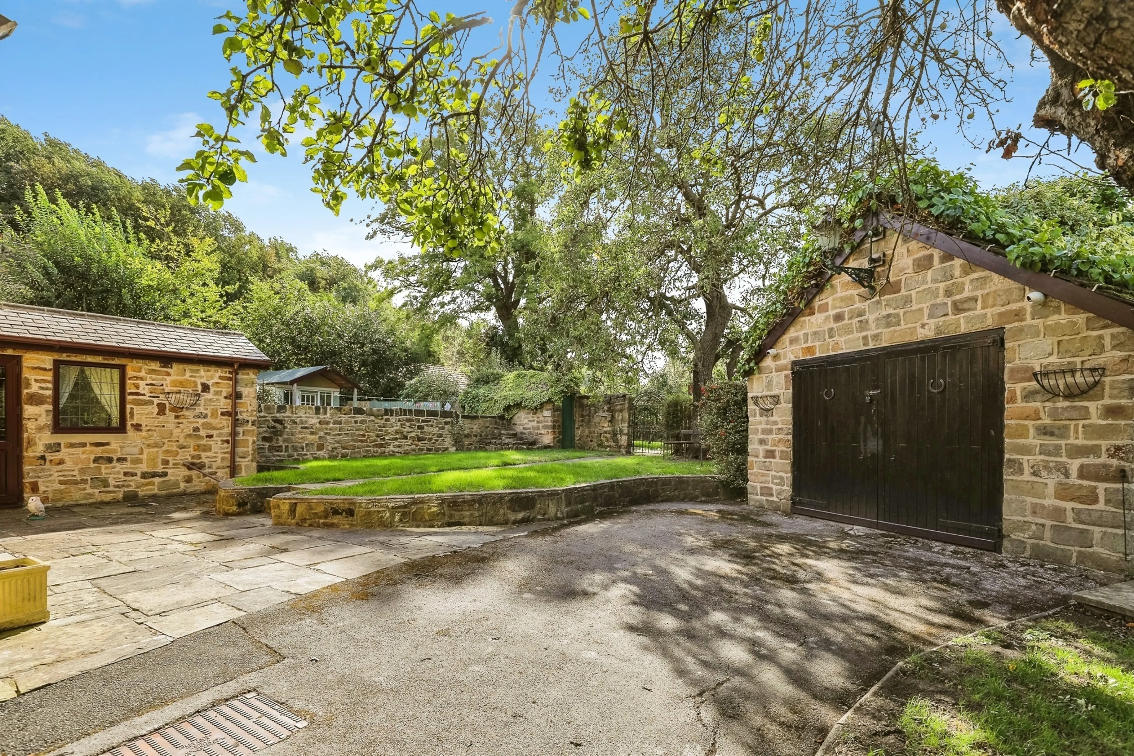 Property at Tinglebridge, Hemingfield, Barnsley