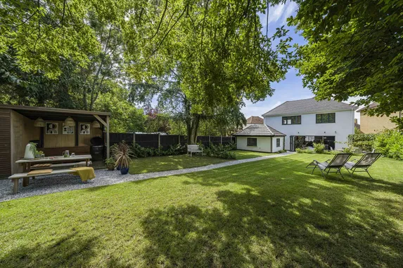 Highfield Gardens, Aldershot, GU11