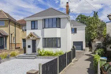 Highfield Gardens, Aldershot, GU11 photo 2