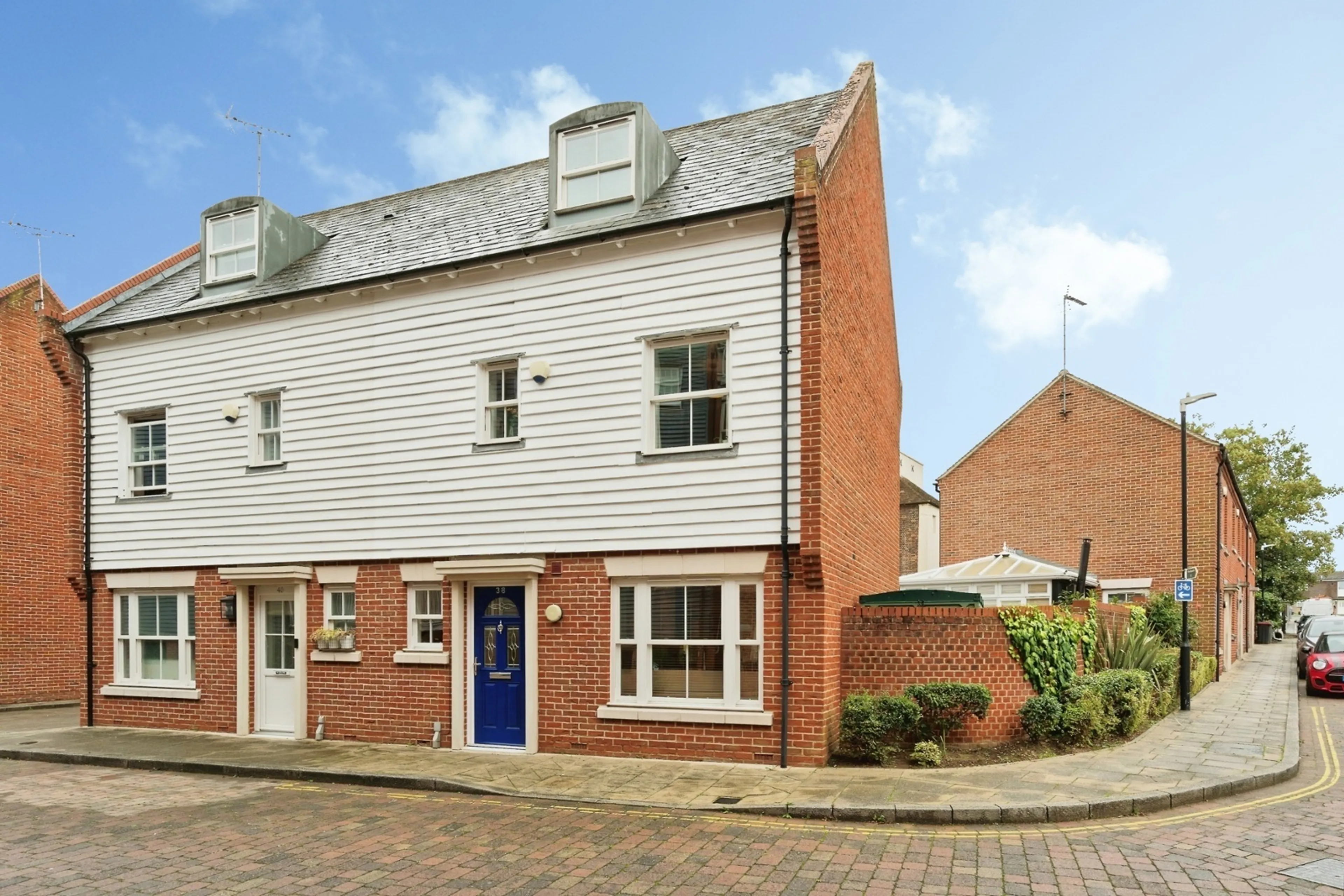Property photo 0