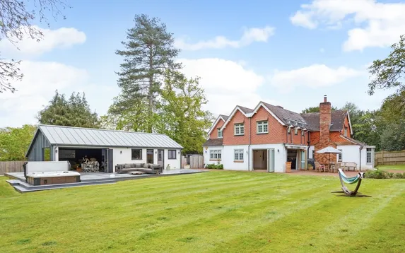 Mill Lane Chiddingfold GU8