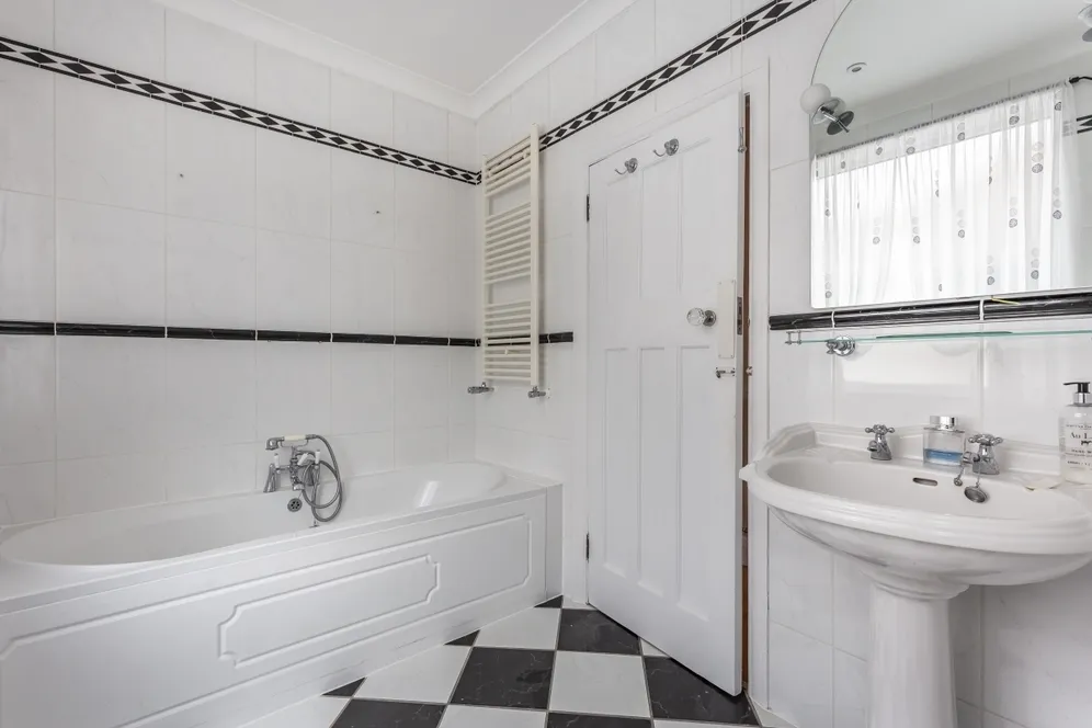 Anson Road London NW2 photo 13