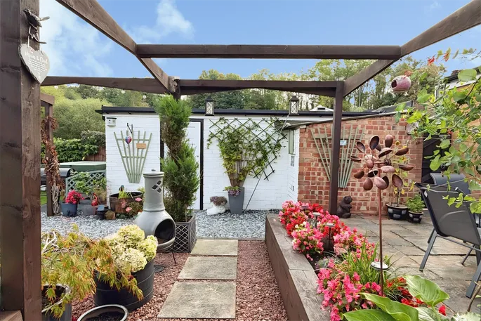 Property carousel image 32