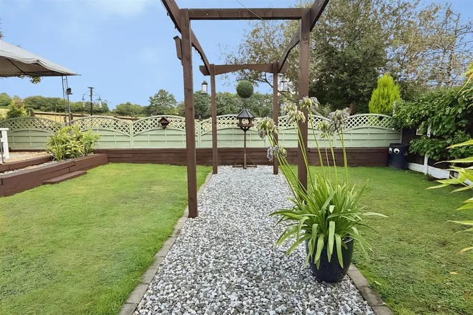Property carousel image 34