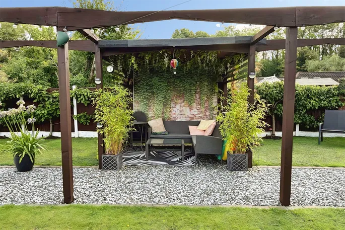 Property carousel image 36
