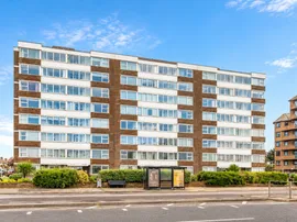 Kingsway, Hove photo