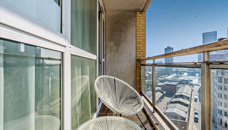 2 Bedroom Apartment To Let  Westferry  E14 Image 4