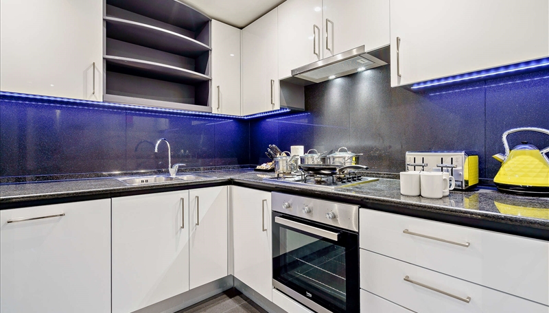 2 Bedroom Apartment To Let  Westferry  E14 Image 5