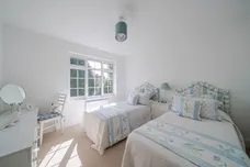 Fir Tree Close, Epsom, KT17 photo 7