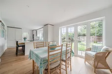 Fir Tree Close, Epsom, KT17 photo 9