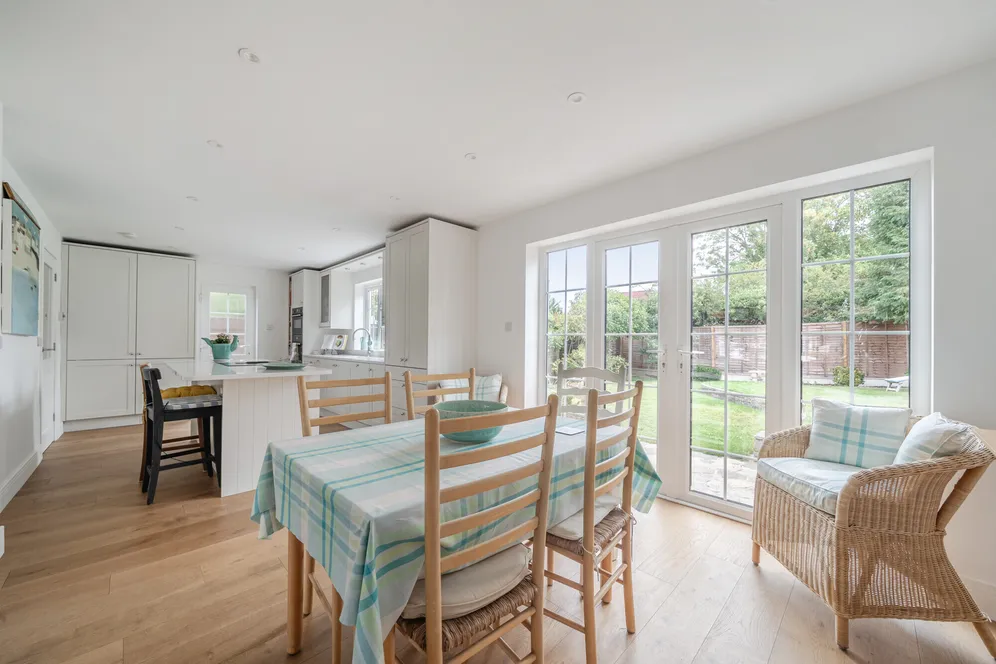 Fir Tree Close, Epsom, KT17 photo 9
