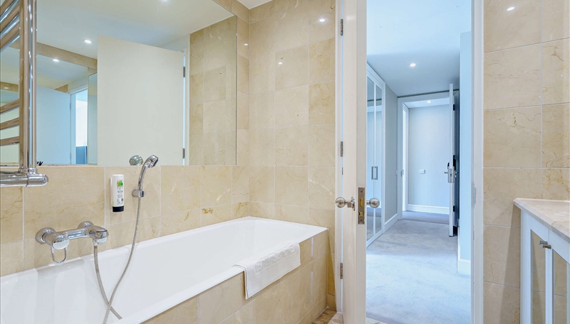 2 Bedroom Apartment To Let  Westferry  E14 Image 10