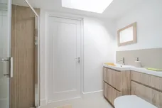 Fir Tree Close, Epsom, KT17 photo 12