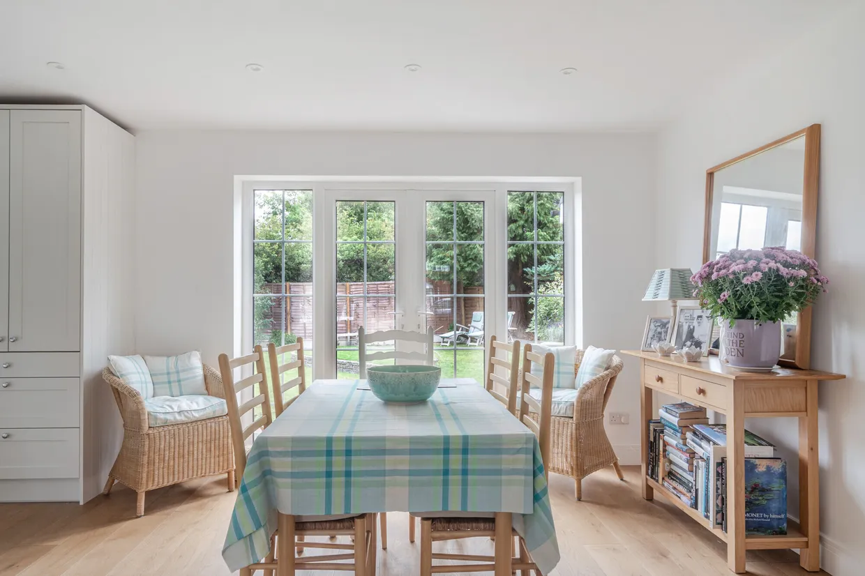 Fir Tree Close, Epsom, KT17 photo 4