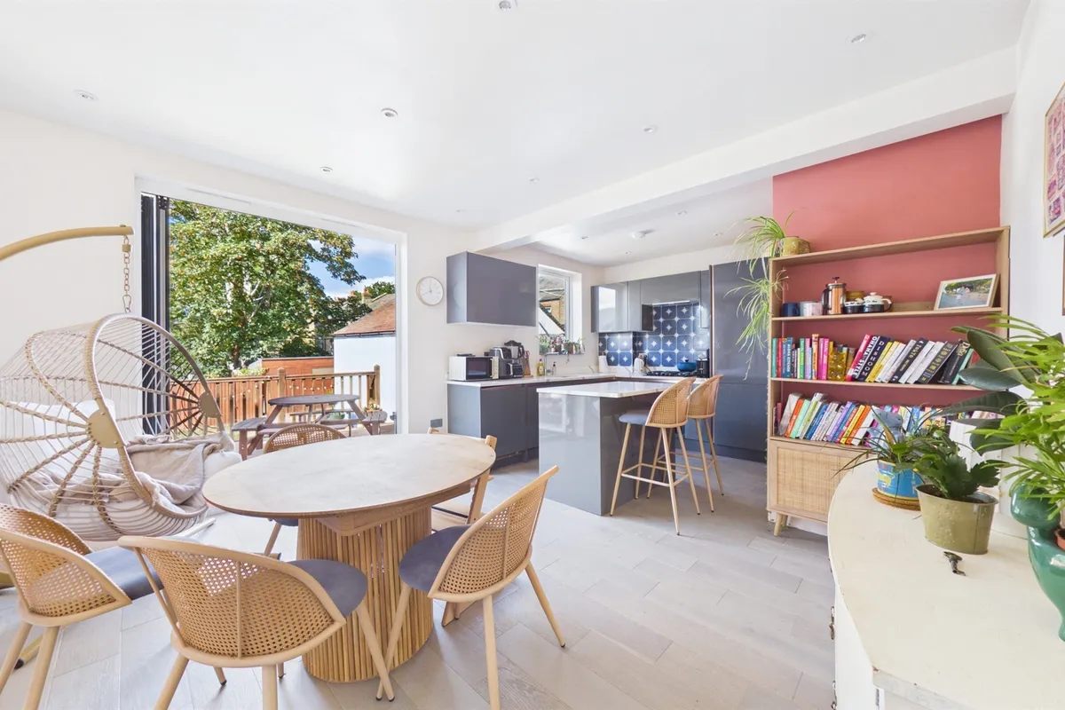 Peak Hill, London