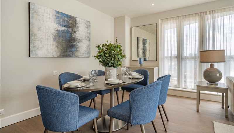 2 Bedroom Apartment To Let  Westferry  E14 Image 2