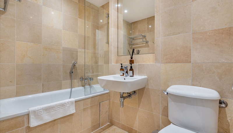 2 Bedroom Apartment To Let  Westferry  E14 Image 8