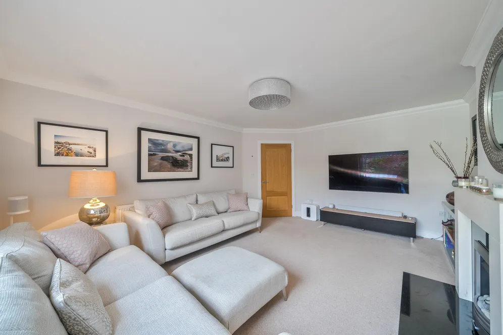 Spratts Lane, Ottershaw, KT16 photo 6
